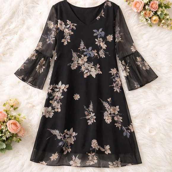 Calvin Klein Dresses & Skirts - Calvin Klein Black and White Floral Long Sleeve Dress